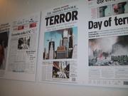 Kranten met berichten over terrorisme