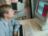 Man achter de computer