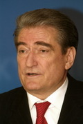 De Albanese premier Berisha