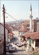 Sarajevo, Bosni� ; stad met moskee�n en huizen