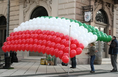 Vlag Hongarije gemaakt van ballonnen