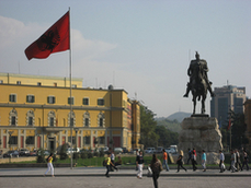 Plein in Tirana, Albani�