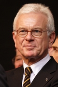 Hans-Gert P�ttering