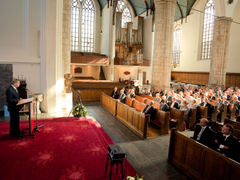 zomerconferentie 2010 opening in Kloosterkerk - 186