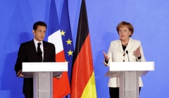 Sarkozy en Merkel geven persconferentie