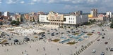 Tirana, Albanië. Uitzicht over het Skanderbegplein.