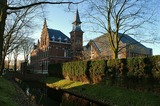 Het voormalige kasteel Nieuwenhof, thans het St. Stanislausklooster te Moergestel.