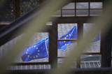 Europese vlag achter gaas