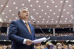 Orban spreekt het Europees Parlement toe