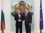 Jean-Claude Juncker, links, Rumen Radev, rechts