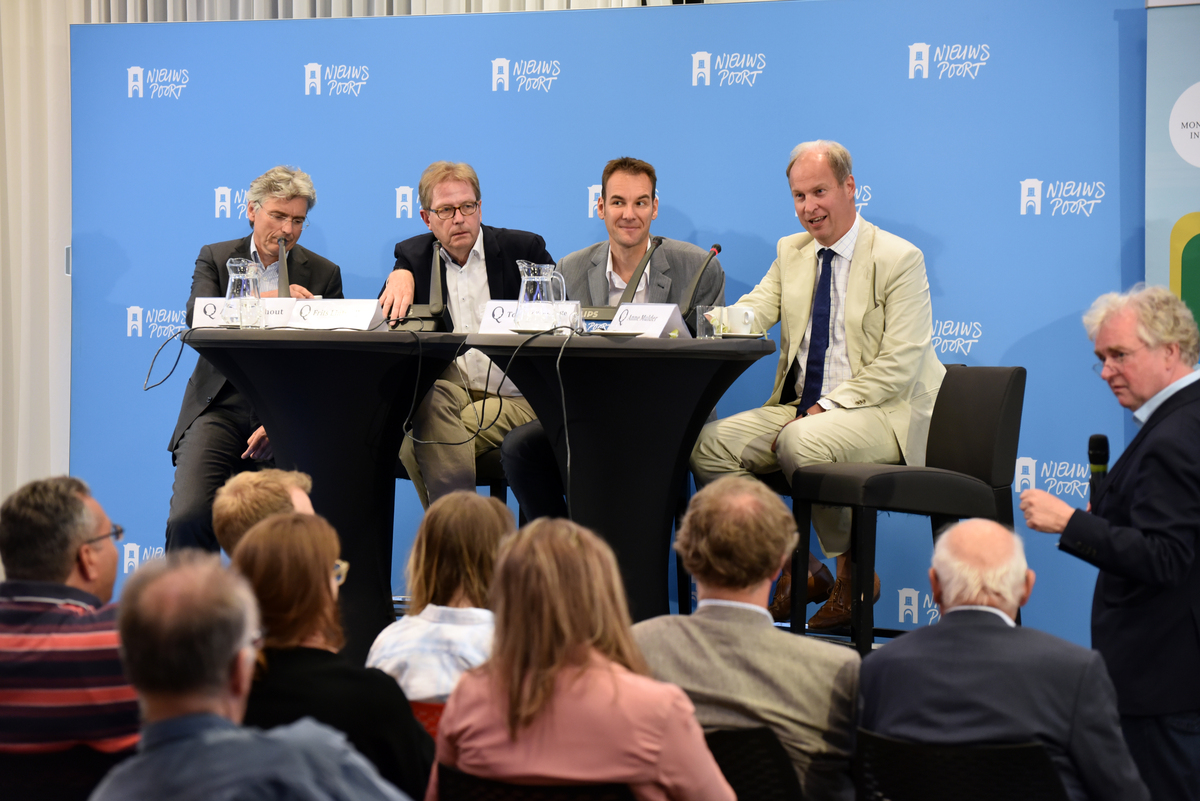 v.l.n.r.: Adriaan Schout, Frits Lintmeijer, Tomas Vanheste en Anne Mulder