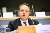 Olivér Várhelyi