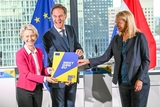Ursula von der Leyen, Mark Rutte and Sigrid Kaag (from left to right)